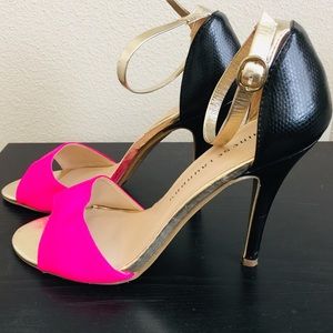 Adorable single sole Chinese Laundry heels!